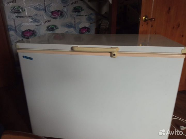 Морозильный ларь с глухой крышкой бу