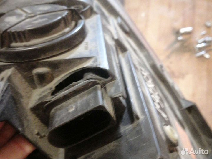 Фара правая Audi Q7 (4L) 4L0941030A