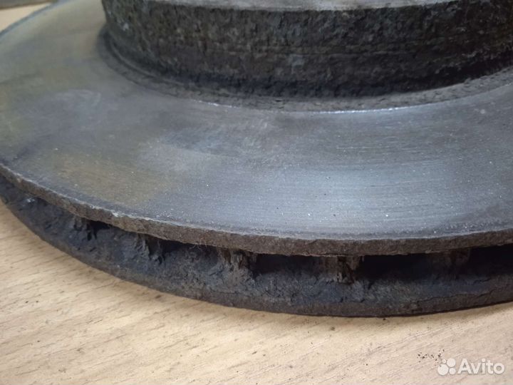 Диски тормозные передние Mitsubishi carisma рест