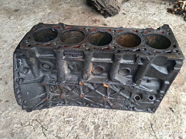 Блок цилиндров Mercedes ом612