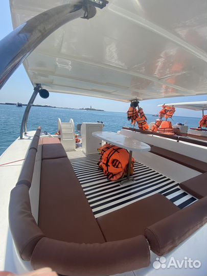 Морские прогулки,аренда катера,отдых в Анапе