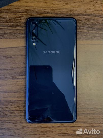 Samsung Galaxy A7 (2018), 4/64 ГБ