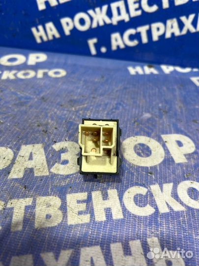 Кнопка стеклоподъемника Dodge Stratus седан 2001