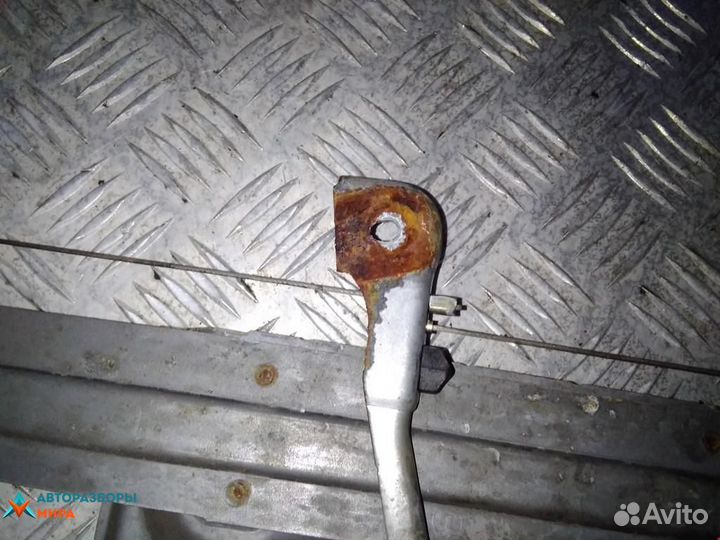 Стеклоподъемник передний левый Mitsubishi Grandis