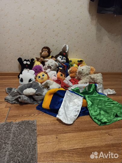 Игрушки и костюмы за шоколадку