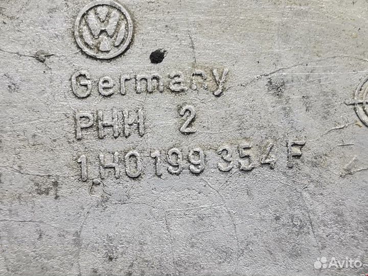 Кронштейн двигателя Volkswagen Golf 3 1997