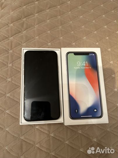 iPhone X, 64 ГБ