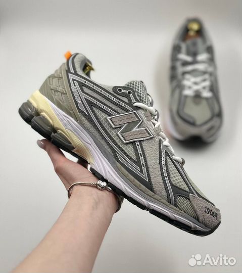 Кроссовки New Balance 1906R