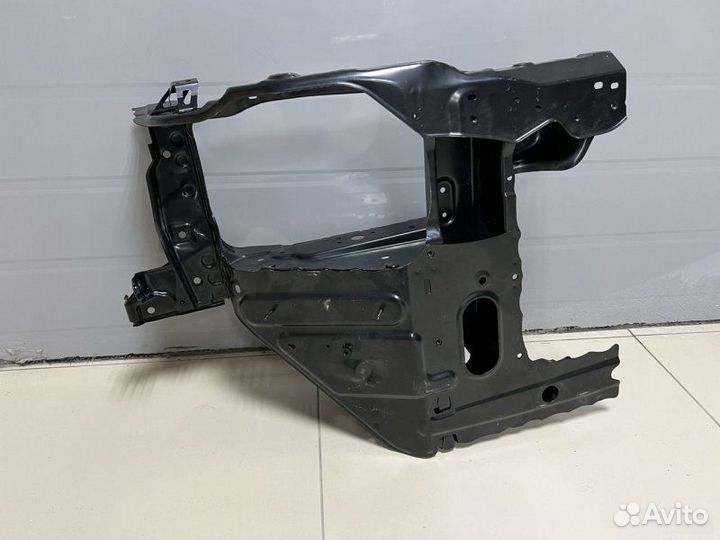 Суппорт фары правый Toyota Land Cruiser 200