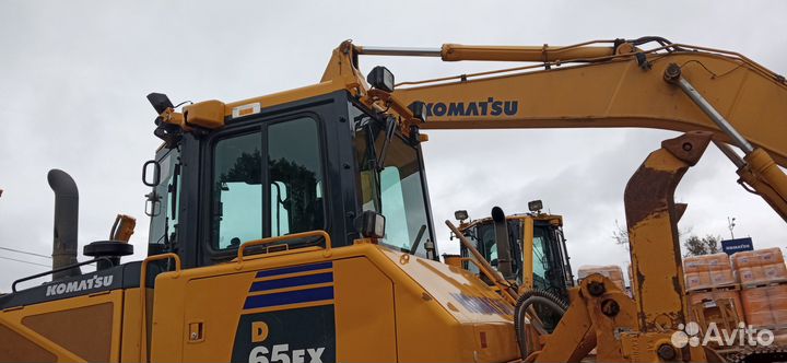 Komatsu D65EX-16, 2021