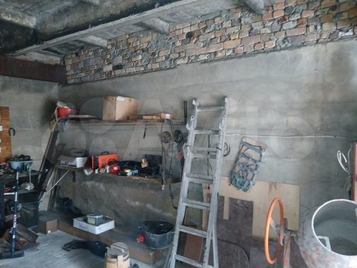 Гараж, > 30 м²