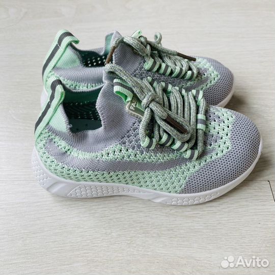 Кроссовки