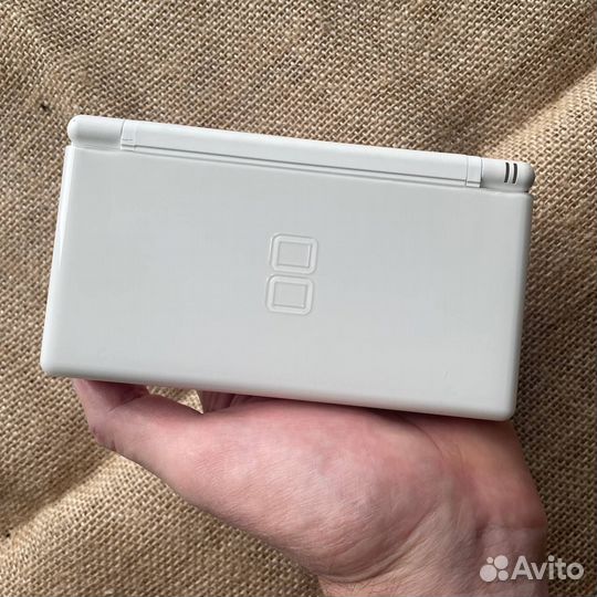Nintendo DS Lite