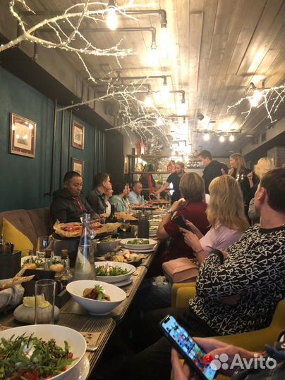 Официант, бармен, администратор