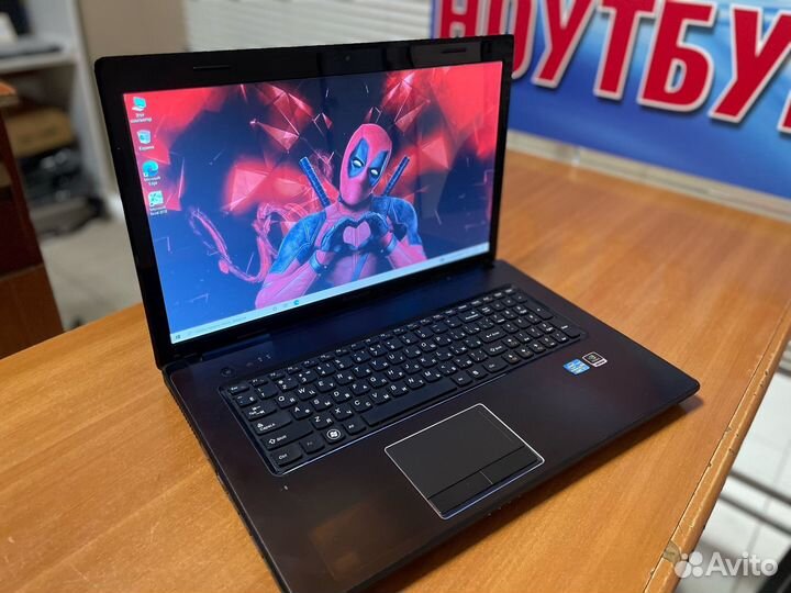 Игровой ноутбук Lenovo / i7 8ядер / 17 дюймов