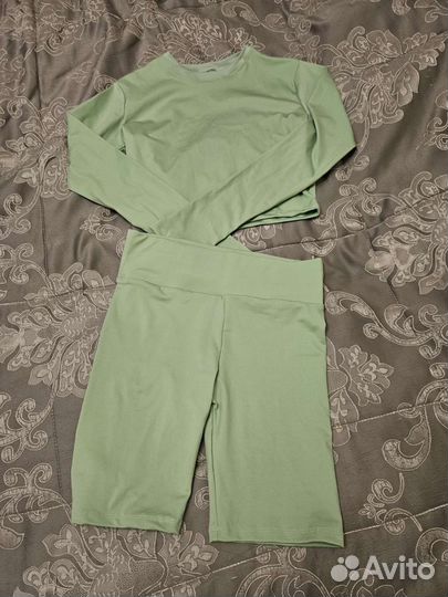Костюм для фитнеса женский