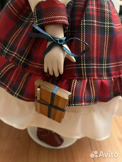 Кукла фарфоровая remeco collection