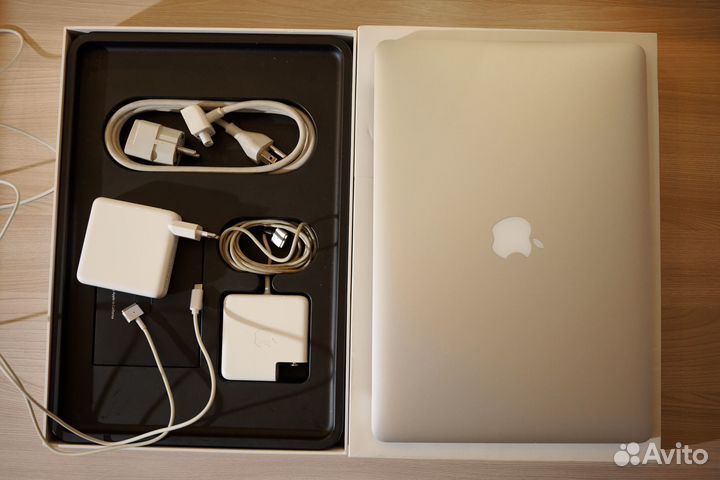 Macbook Pro 15 2015, radeon r9, 16гб озу, 1тб ссд