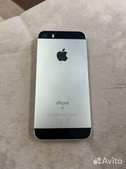 iPhone SE, 32 ГБ