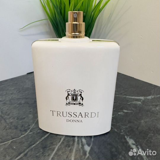 Trussardi Donna 98 мл с витрины