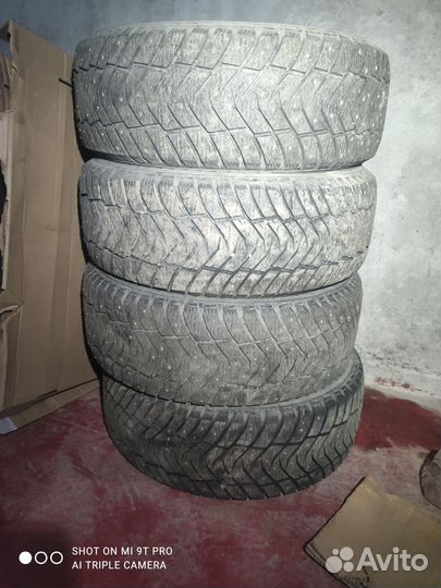 Yokohama Ice Guard IG65 255/55 R19