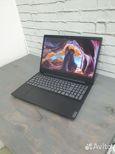 Ноутбук Lenovo S145-15AST 15.6