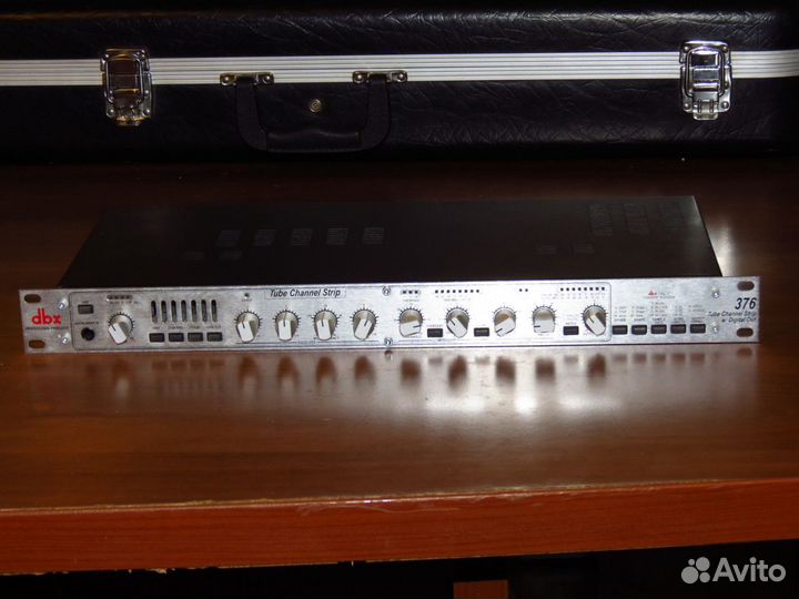 DBX 376 США преамп ламповый и dbx286s shure sm7b