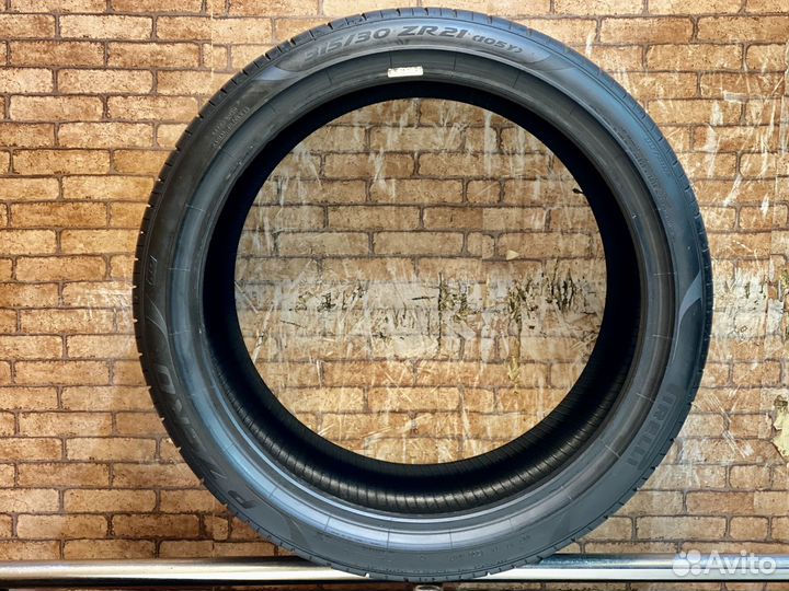 Pirelli P Zero PZ4 275/35 R21 и 315/30 R21