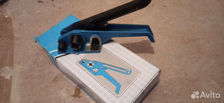 Plastic strapping tensioner натяжитель