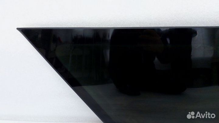 Стекло кузовное глухое заднее левое Hyundai