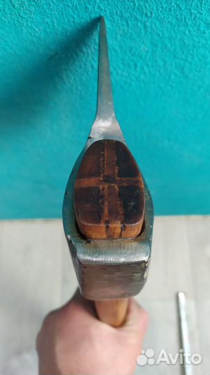 Топор плотницкий