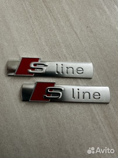 Значок Audi S Line на крылья оригинал