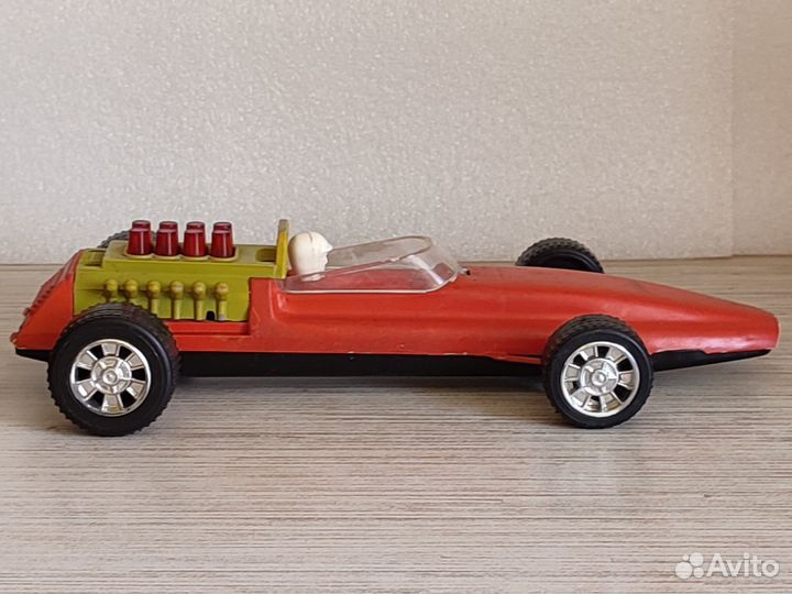 Автомобиль. Машина гоночная. Длина - 28 см. СССР