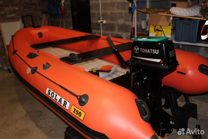Лодка с мотором