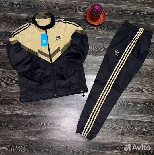 Спортивный костюм Adidas