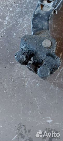 Ролик двери задний правый Mercedes w639