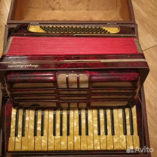 Аккордеон Royal Standart Bellona