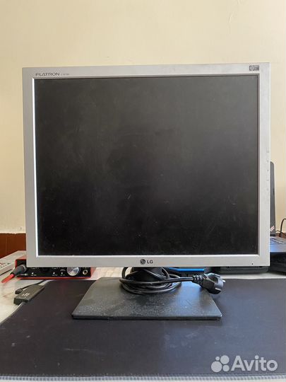 Монитор LG Flatron L1919s-sf