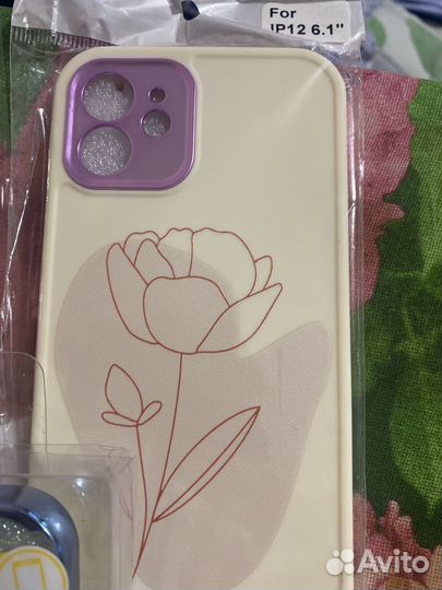 Чехлы на телефон iPhone 12