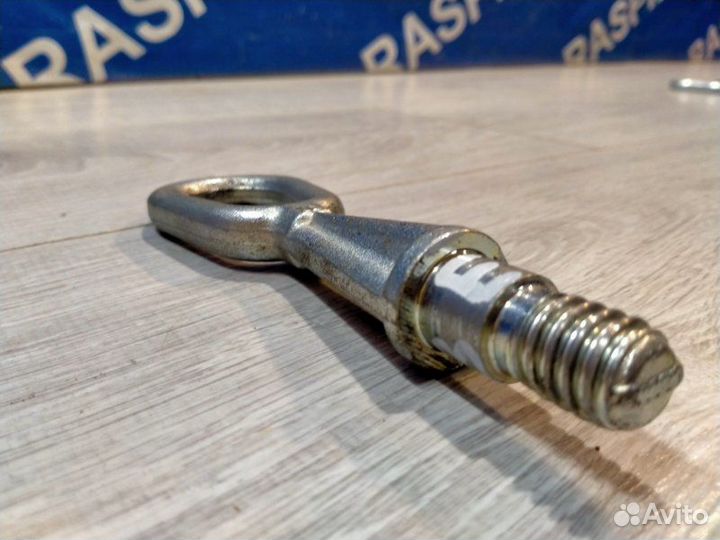 Петля буксировочная Bmw 530I E60 N52B30 05/2006