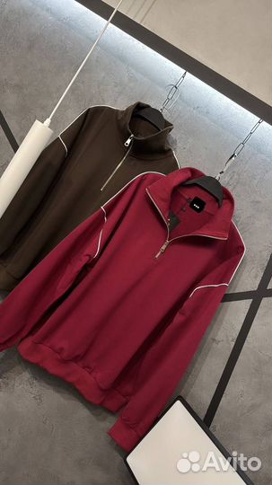 Кофта с замочком