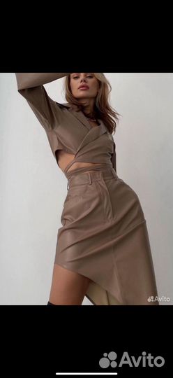 Костюм из экокожи Elladakate