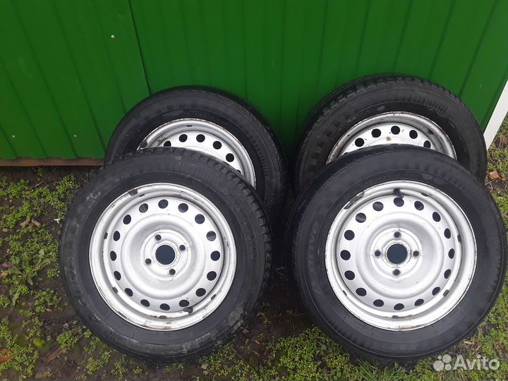 Колеса с дисками летние r14