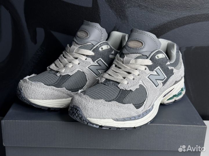 Кроссовки new balance 2002r