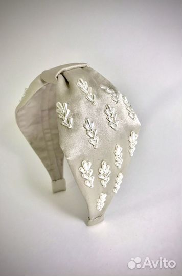 Ободок на голову.Украшение на голову