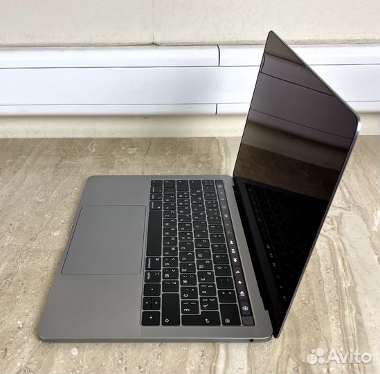 MacBook Pro 13 2019 (Core i5/ 8 гб/ SSD)