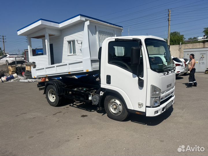 Isuzu Elf, 2011