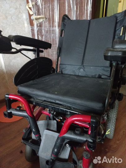 Инвалидная коляска с электроприводом