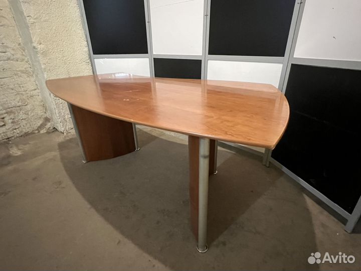 Стол руководителя шпон Италия 190х100х75см, бу