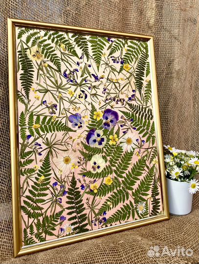 Панно из прессованных цветов (гербарий)